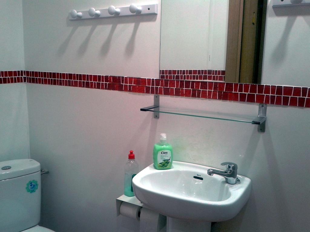 Habitación Familiar con baño privado y balcón